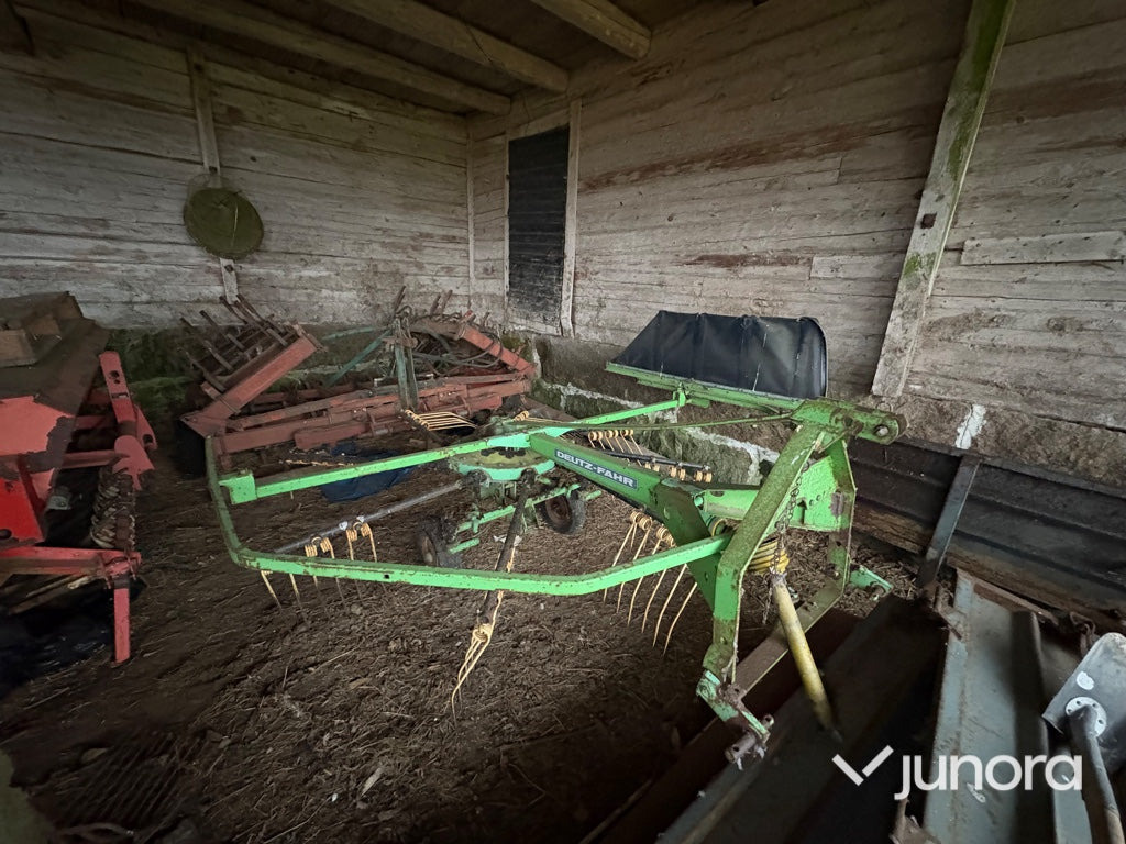 Rotorsträngläggare - Deutz-Fahr - Szénaforgató: 3 kép. Rotorsträngläggare - Deutz-Fahr - Szénaforgató: 3 kép.