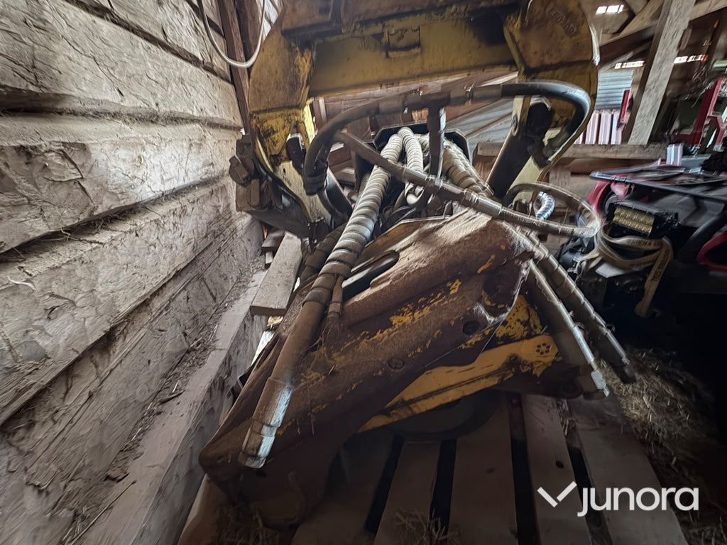 Skördaraggregat - Timberjack, H742 - Erdészeti fej: 5 kép. Skördaraggregat - Timberjack, H742 - Erdészeti fej: 5 kép.