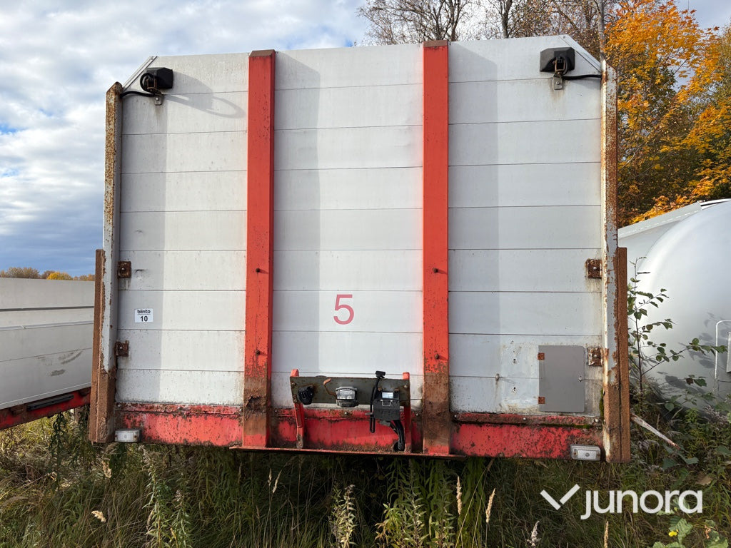 Släp - Kaupe, 2 LLP, 12.5 meter - Platós félpótkocsi: 3 kép. Släp - Kaupe, 2 LLP, 12.5 meter - Platós félpótkocsi: 3 kép.