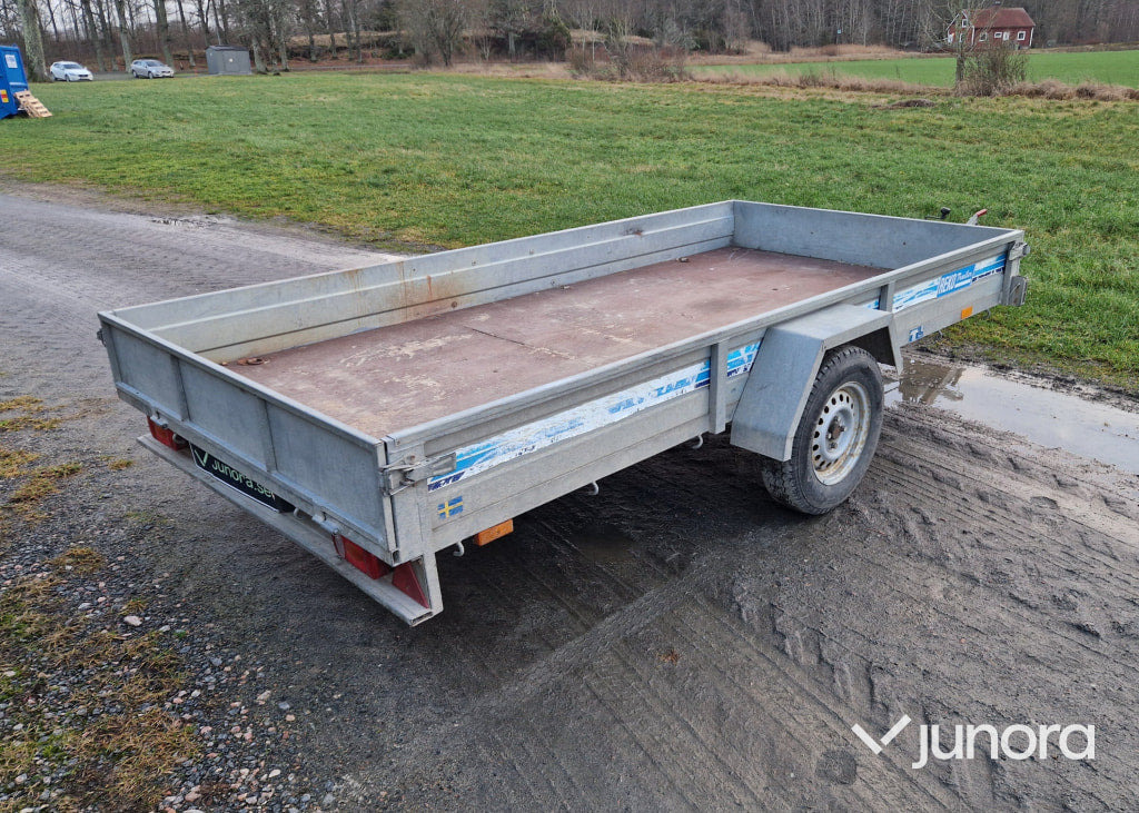 Släp - Rekotrailer, FF 1912 - Platós pótkocsi: 4 kép. Släp - Rekotrailer, FF 1912 - Platós pótkocsi: 4 kép.