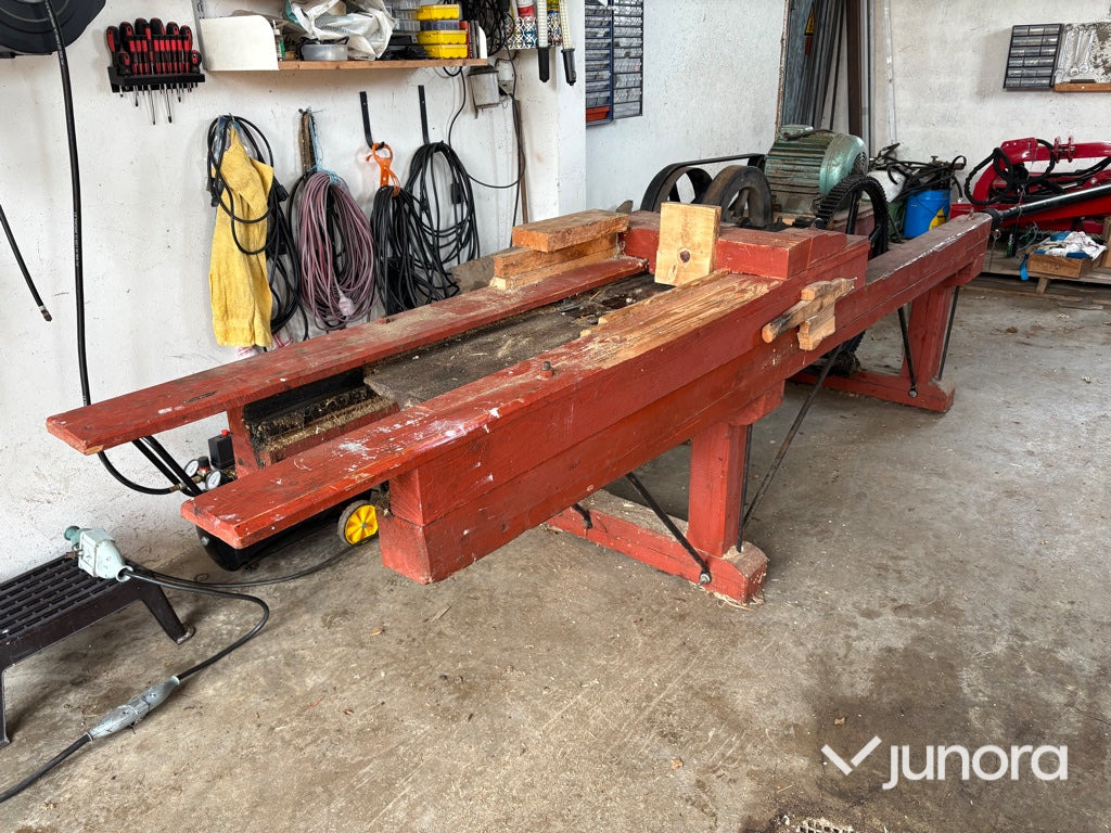 Spånhyvel - Faipari gép: 2 kép. Spånhyvel - Faipari gép: 2 kép.