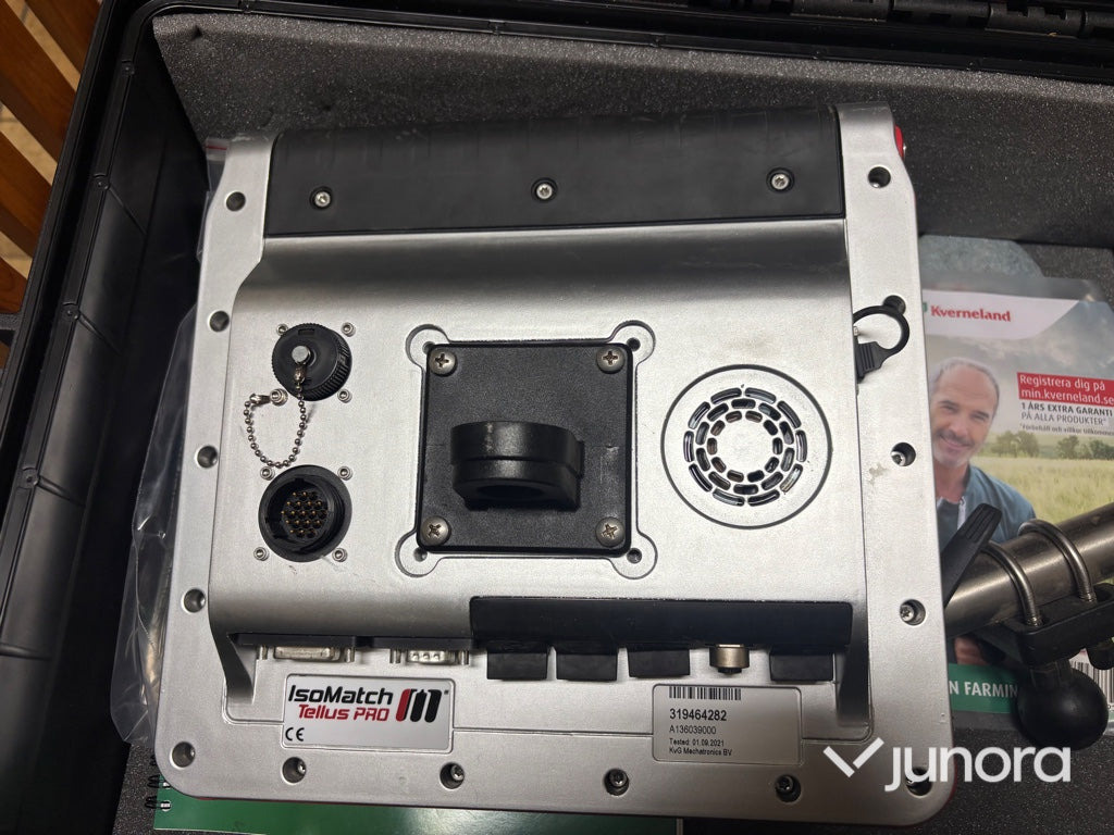 Styrdator & GPS - Kverneland IsoMatch Tellus PRO - Navigációs rendszer: 4 kép. Styrdator & GPS - Kverneland IsoMatch Tellus PRO - Navigációs rendszer: 4 kép.
