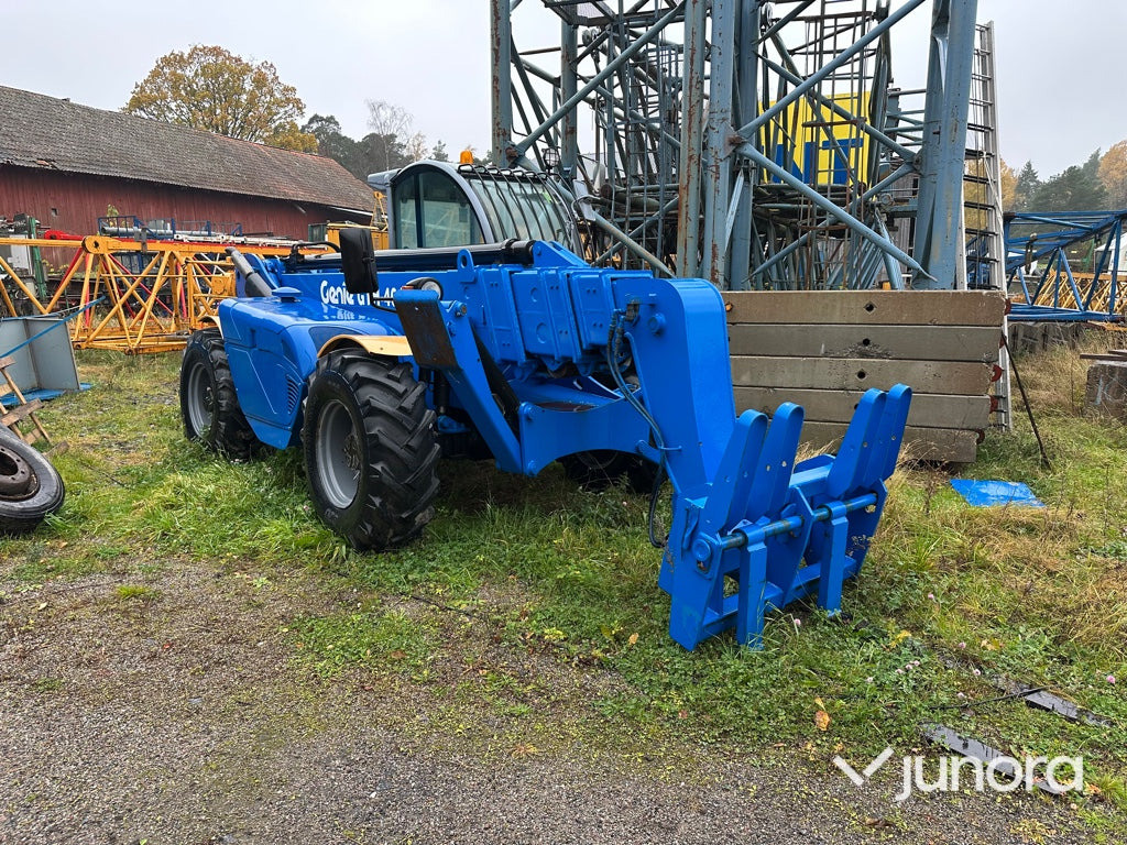 Teleskoplastare - Genie GTH-4017 - Teleszkópos rakodó: 1 kép. Teleskoplastare - Genie GTH-4017 - Teleszkópos rakodó: 1 kép.