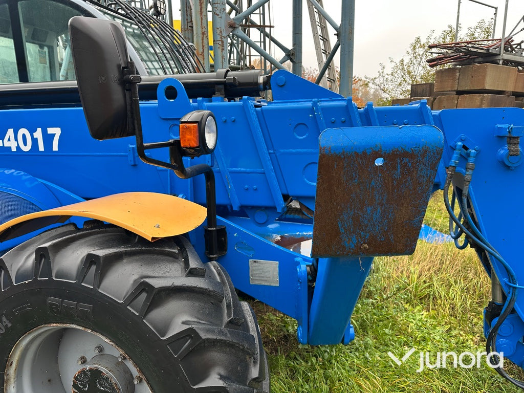 Teleskoplastare - Genie GTH-4017 - Teleszkópos rakodó: 4 kép. Teleskoplastare - Genie GTH-4017 - Teleszkópos rakodó: 4 kép.