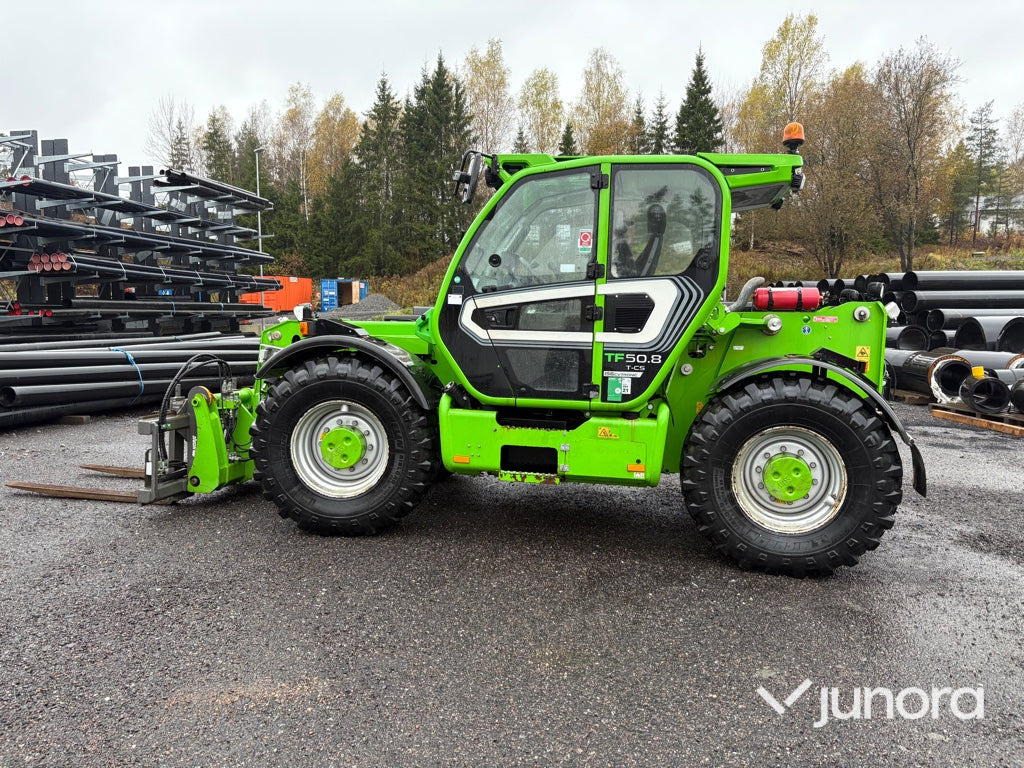 Teleskoplastare - Merlo, TF50.8-156CVT - Teleszkópos rakodó: 3 kép. Teleskoplastare - Merlo, TF50.8-156CVT - Teleszkópos rakodó: 3 kép.