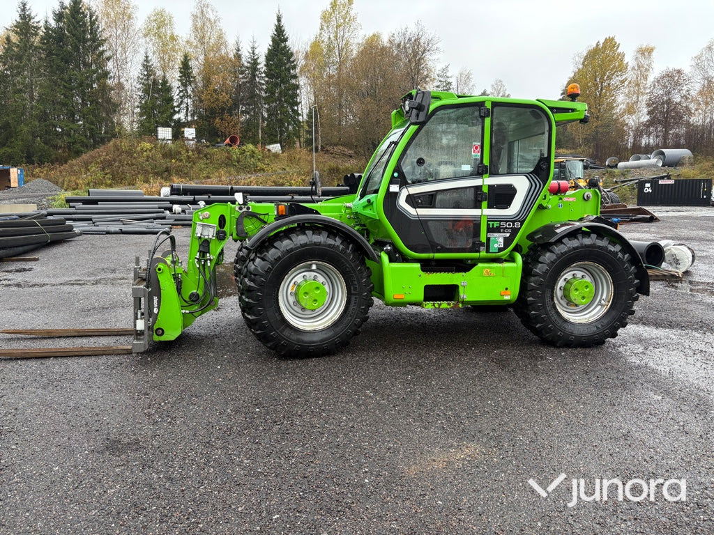 Teleskoplastare - Merlo, TF50.8-156CVT - Teleszkópos rakodó: 2 kép. Teleskoplastare - Merlo, TF50.8-156CVT - Teleszkópos rakodó: 2 kép.