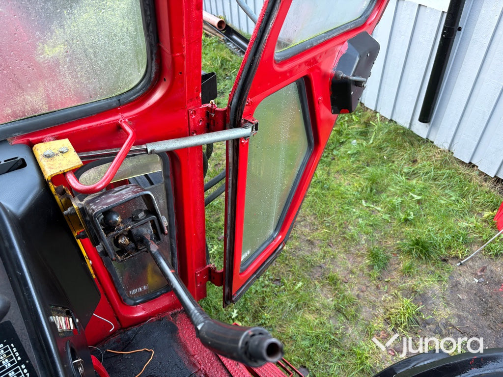 Traktor Traktor - Volvo BM: 17 kép.