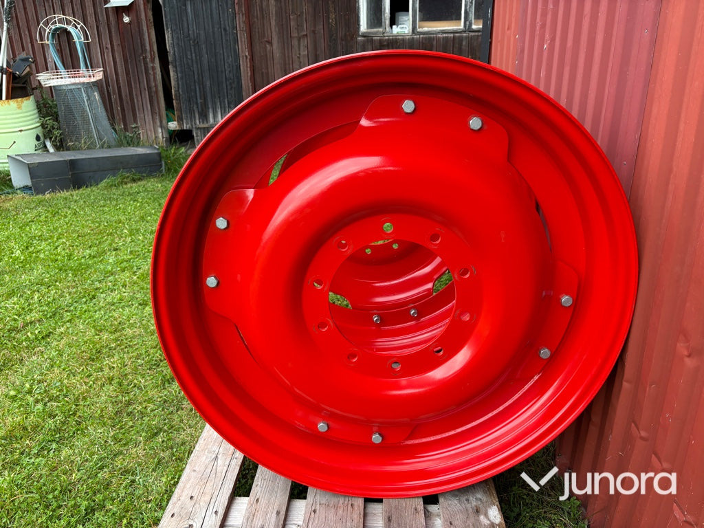 Traktorfälgar - Gripen Wheels - Felni - Mezőgazdasági gépek: 3 kép. Traktorfälgar - Gripen Wheels - Felni - Mezőgazdasági gépek: 3 kép.