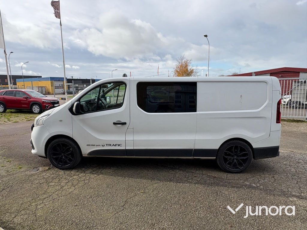 Transportbil – Renault Trafic L2H1 1.6 dCi Twin Turbo - Duplakabinos kisteherautó: 2 kép. Transportbil – Renault Trafic L2H1 1.6 dCi Twin Turbo - Duplakabinos kisteherautó: 2 kép.