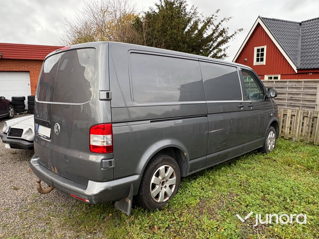 Transportbil – Volkswagen, Transporter T30 NMT 530 - Furgon: 5 kép. Transportbil – Volkswagen, Transporter T30 NMT 530 - Furgon: 5 kép.