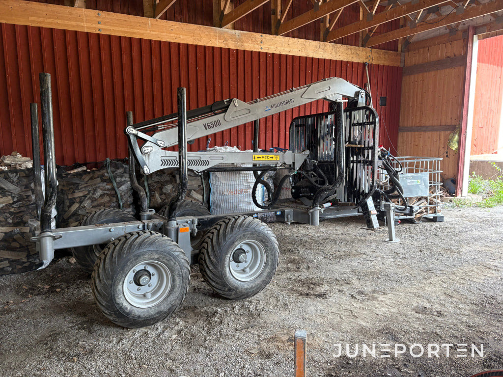 Trejon Multiforest V6500 - Erdészeti pótkocsi: 4 kép. Trejon Multiforest V6500 - Erdészeti pótkocsi: 4 kép.