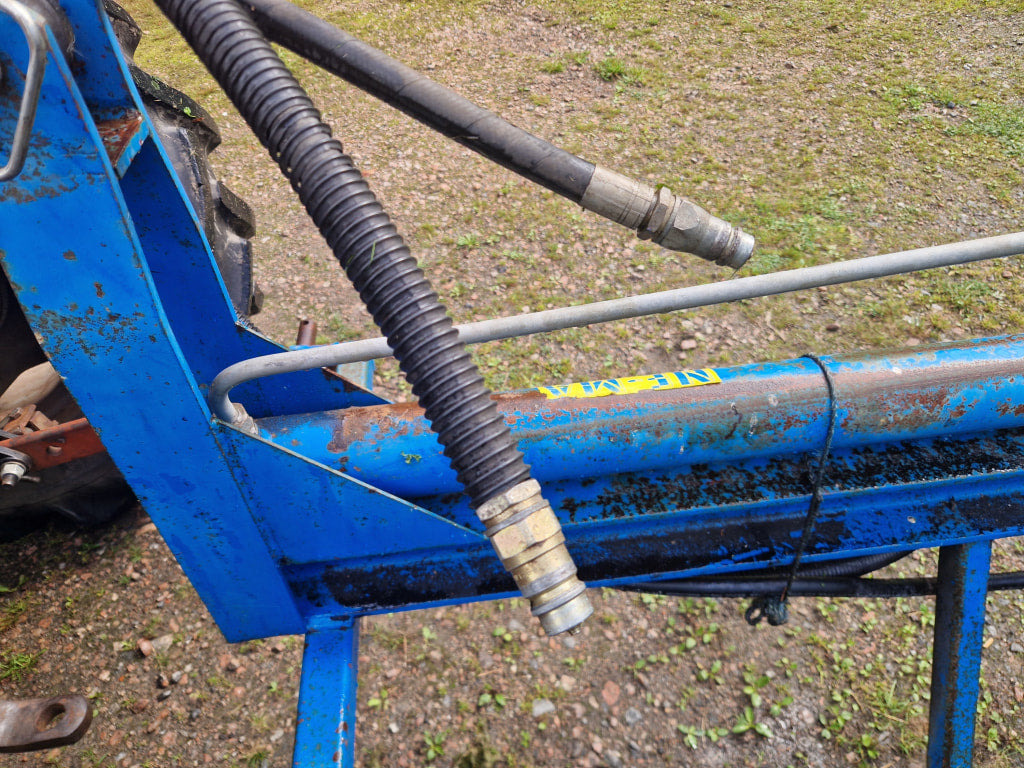 Vedklyv NE-MA - Rönkhasító: 4 kép. Vedklyv NE-MA - Rönkhasító: 4 kép.