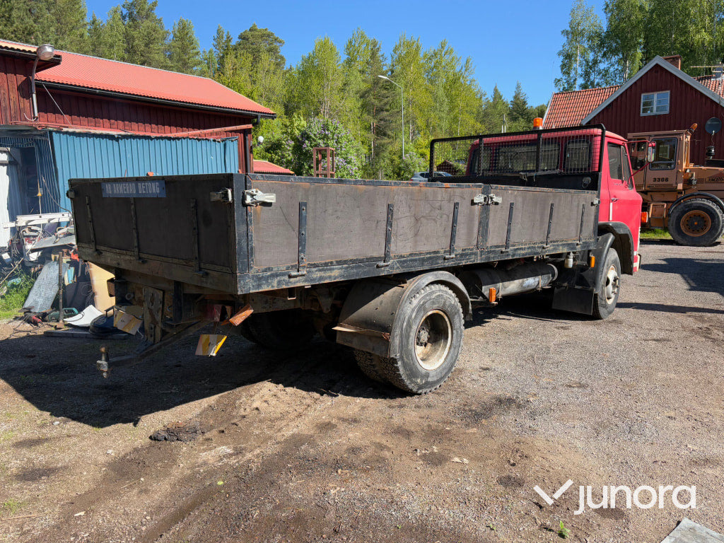 Veteranlastbil - Ford, D 550 Custom Cab - Platós teherautó: 3 kép. Veteranlastbil - Ford, D 550 Custom Cab - Platós teherautó: 3 kép.