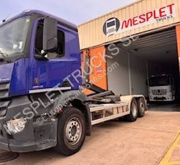 Mercedes Actros 2842 - Horgos rakodó teherautó: 1 kép. Mercedes Actros 2842 - Horgos rakodó teherautó: 1 kép.