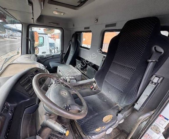 Horgos rakodó teherautó Mercedes Actros 3346: 12 kép. Horgos rakodó teherautó Mercedes Actros 3346: 12 kép.