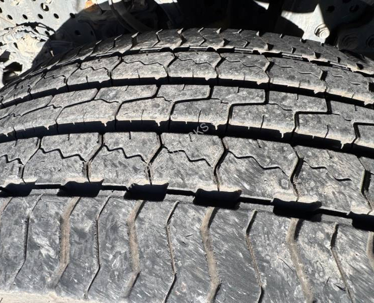 Mercedes Antos 1843 - Horgos rakodó teherautó: 3 kép. Mercedes Antos 1843 - Horgos rakodó teherautó: 3 kép.