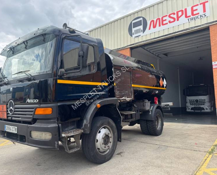 Mercedes Atego 918 AF - Tartályos teherautó: 1 kép. Mercedes Atego 918 AF - Tartályos teherautó: 1 kép.