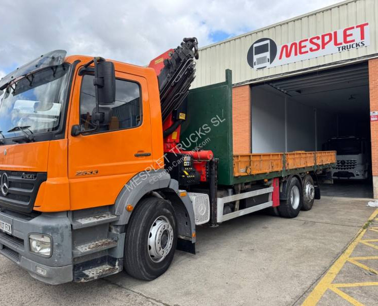 Mercedes Axor 2533 - Platós teherautó: 1 kép. Mercedes Axor 2533 - Platós teherautó: 1 kép.