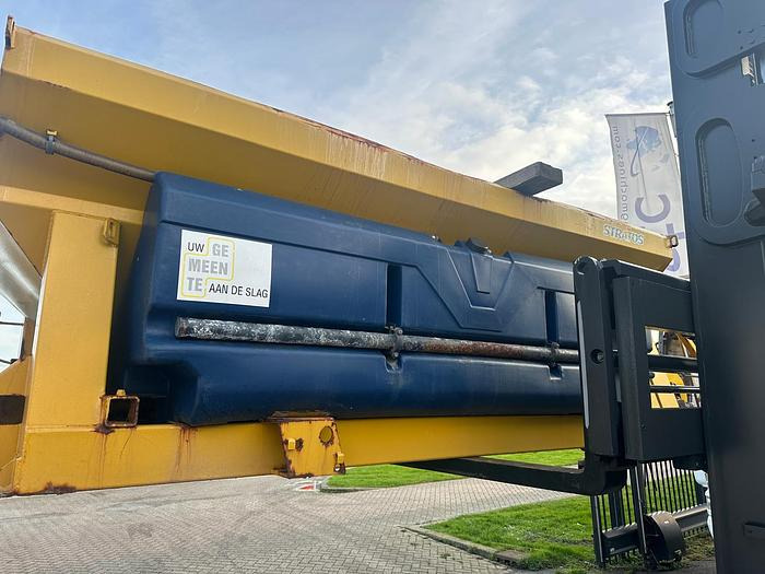 Nido Stratos B50-42 PALN - Homok-/ Sószóró: 3 kép. Nido Stratos B50-42 PALN - Homok-/ Sószóró: 3 kép.