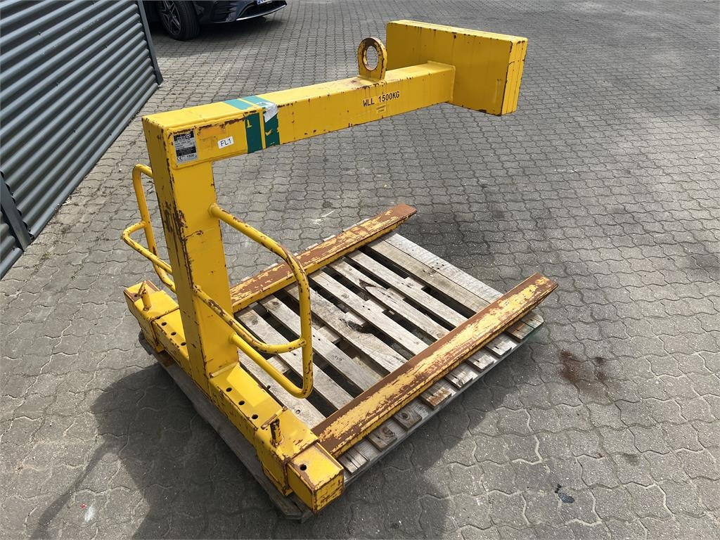 BSV 1500kg Pallegaffel - Model: PG 130-1.5 SB - Raklapvilla: 2 kép. BSV 1500kg Pallegaffel - Model: PG 130-1.5 SB - Raklapvilla: 2 kép.