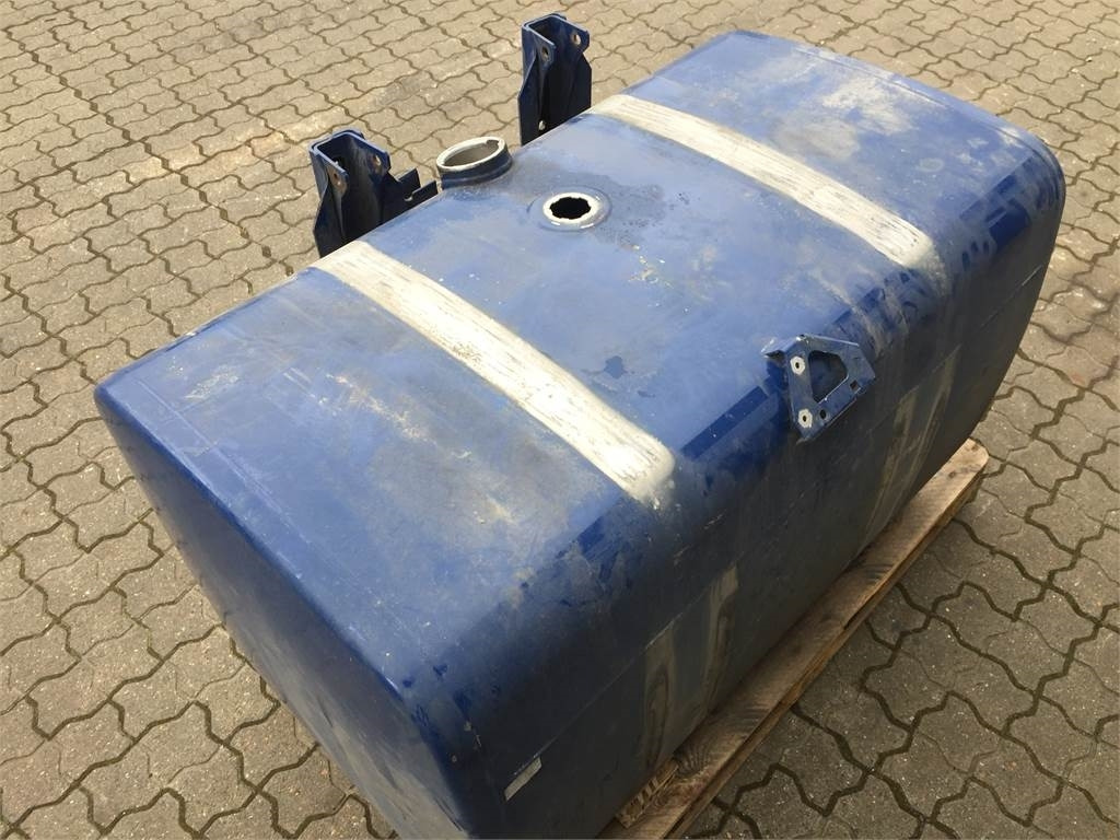 DAF 535 ltr dieseltank m- 2 stk bæringer - Üzemanyag tartály - Teherautó: 3 kép. DAF 535 ltr dieseltank m- 2 stk bæringer - Üzemanyag tartály - Teherautó: 3 kép.