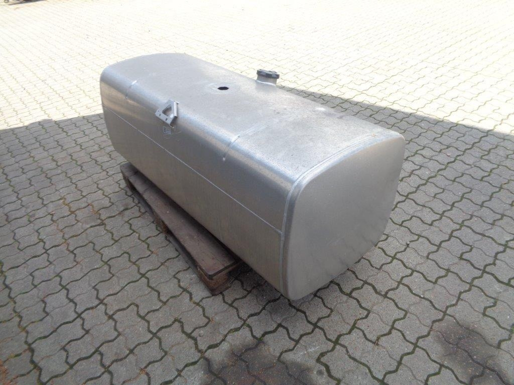 DAF 620 ltr dieseltank - Üzemanyag tartály - Teherautó: 5 kép. DAF 620 ltr dieseltank - Üzemanyag tartály - Teherautó: 5 kép.