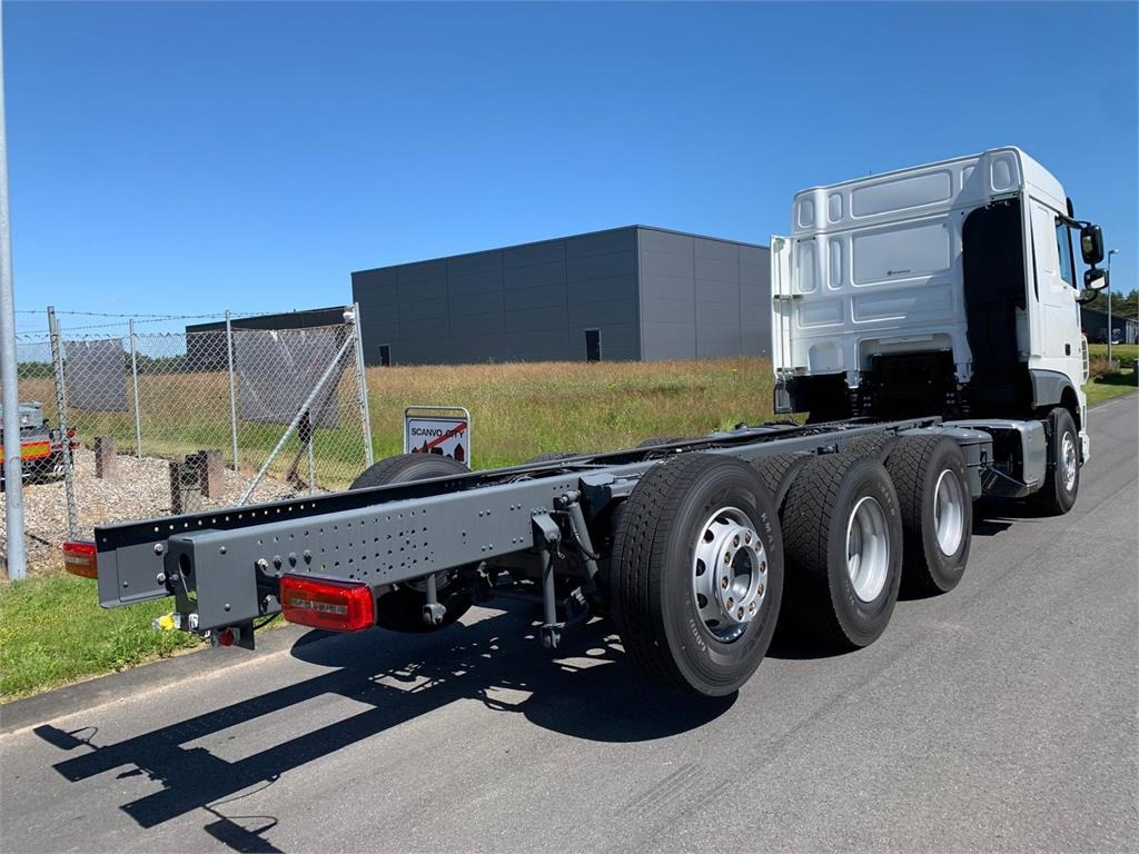 DAF XF 430 FAW 8x4*4 Tridem - Alvaz teherautó: 3 kép. DAF XF 430 FAW 8x4*4 Tridem - Alvaz teherautó: 3 kép.