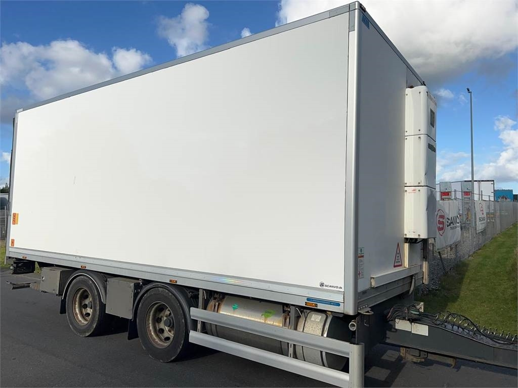 HFR 18 ton SKAB kasse + lift - Pótkocsi hűtős: 3 kép. HFR 18 ton SKAB kasse + lift - Pótkocsi hűtős: 3 kép.