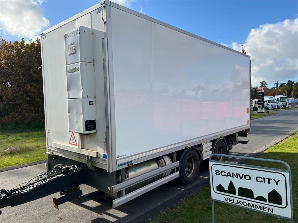 HFR 18 ton SKAB kasse + lift - Pótkocsi hűtős: 1 kép. HFR 18 ton SKAB kasse + lift - Pótkocsi hűtős: 1 kép.