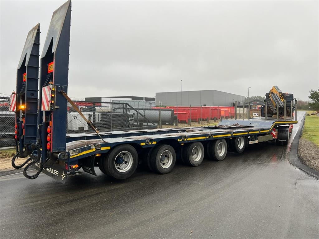 HRD 7 akslet - 84 ton blokvogn med ramper - Pótkocsi mélybölcsős: 2 kép. HRD 7 akslet - 84 ton blokvogn med ramper - Pótkocsi mélybölcsős: 2 kép.