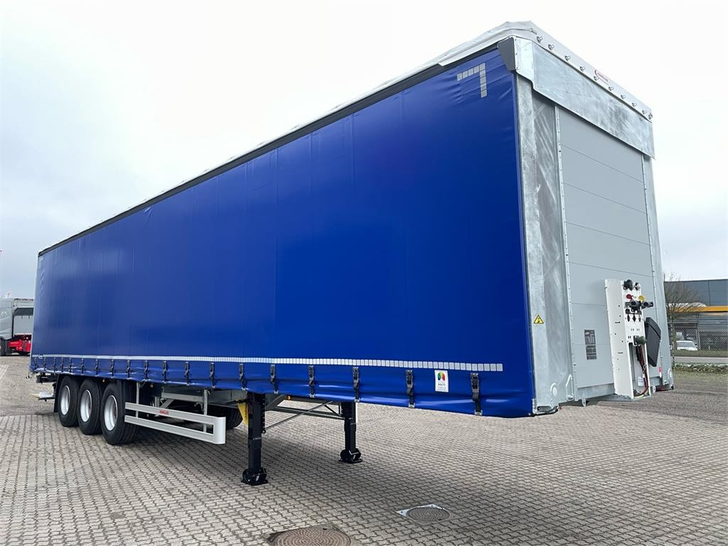 Hangler 3-aks Hævetag + Foldeslæde lift - Ponyvás félpótkocsi: 3 kép. Hangler 3-aks Hævetag + Foldeslæde lift - Ponyvás félpótkocsi: 3 kép.