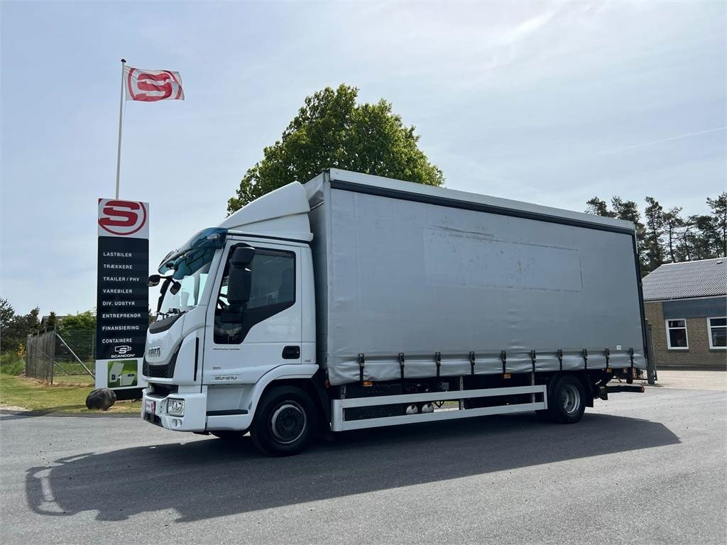 Iveco Eurocargo 8E21P 4x2 - Ponyvás teherautó: 1 kép. Iveco Eurocargo 8E21P 4x2 - Ponyvás teherautó: 1 kép.