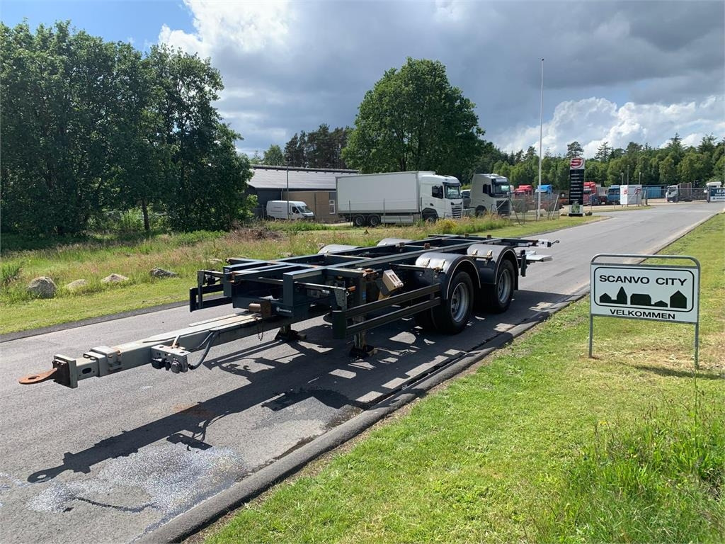 Kel-Berg C920V 20 ton - folde-slæde lift - Pótkocsi cserefelépítményes: 1 kép. Kel-Berg C920V 20 ton - folde-slæde lift - Pótkocsi cserefelépítményes: 1 kép.