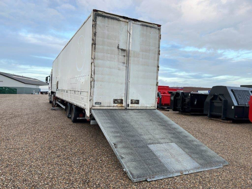 Leci 13,6 mtr. box læsserampe - Félpótkocsi dobozos: 2 kép. Leci 13,6 mtr. box læsserampe - Félpótkocsi dobozos: 2 kép.
