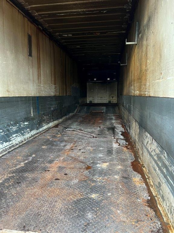 Félpótkocsi dobozos Leci 13,6 mtr. box læsserampe: 6 kép.