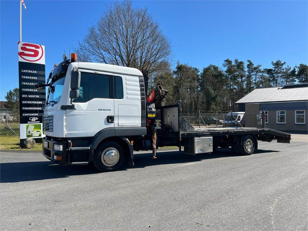 MAN TGL 12-240 4x2 BL - Fassi kran - Autószállító teherautó: 1 kép. MAN TGL 12-240 4x2 BL - Fassi kran - Autószállító teherautó: 1 kép.
