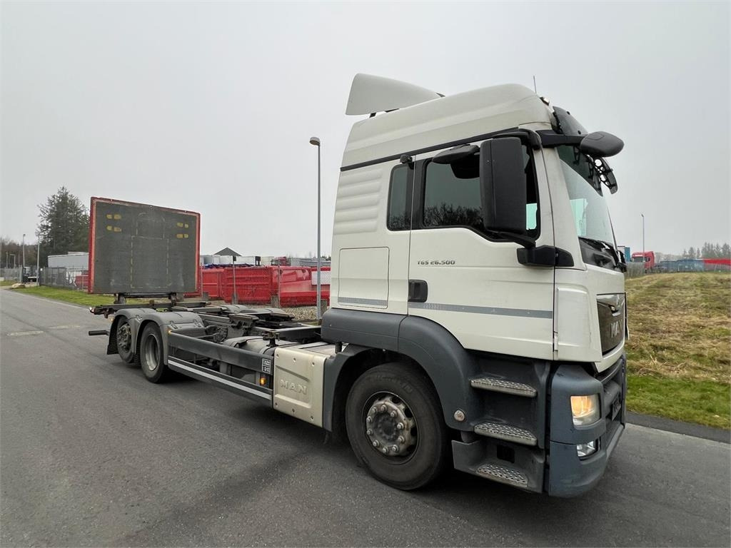 MAN TGS 26-500 6x2-4 LL - Cserefelépítményes teherautó: 3 kép. MAN TGS 26-500 6x2-4 LL - Cserefelépítményes teherautó: 3 kép.