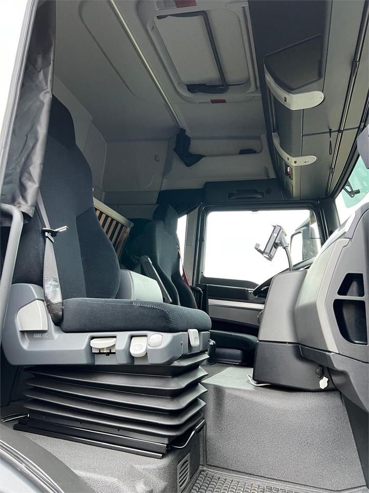 Cserefelépítményes teherautó MAN TGS 26-500 6x2-4 LL: 15 kép. Cserefelépítményes teherautó MAN TGS 26-500 6x2-4 LL: 15 kép.