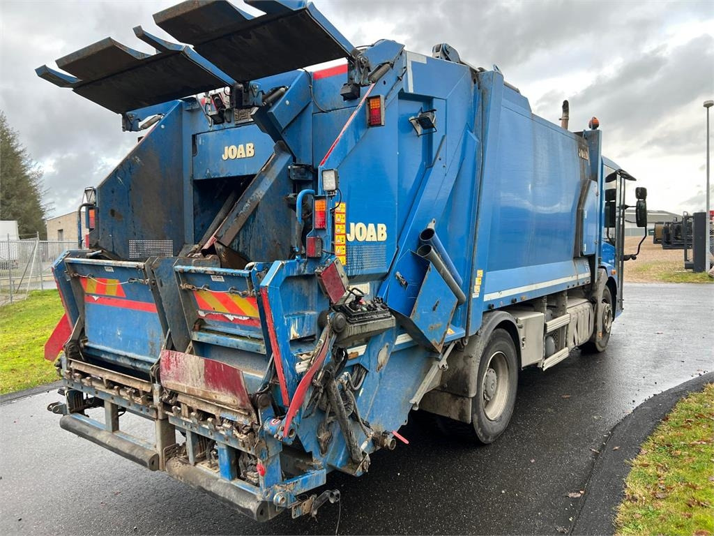 Mercedes-Benz Econic 1827 L - Szemetesautó: 4 kép. Mercedes-Benz Econic 1827 L - Szemetesautó: 4 kép.