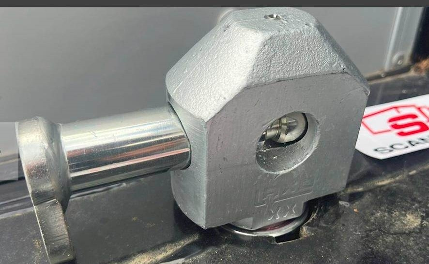 Scancon 6500 mm alu lad + aut. bagsmæk - Model SAL - Platós felépítmény: 2 kép. Scancon 6500 mm alu lad + aut. bagsmæk - Model SAL - Platós felépítmény: 2 kép.