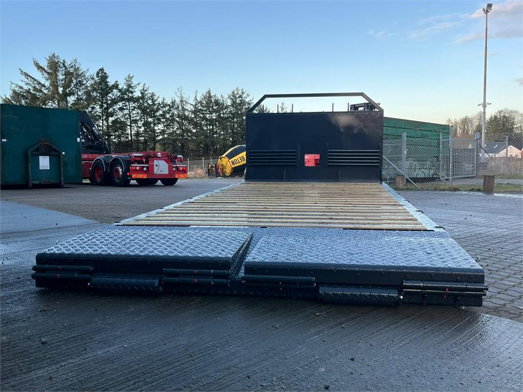 Platós felépítmény Scancon MLX6000R - special lav kantramme: 8 kép. Platós felépítmény Scancon MLX6000R - special lav kantramme: 8 kép.