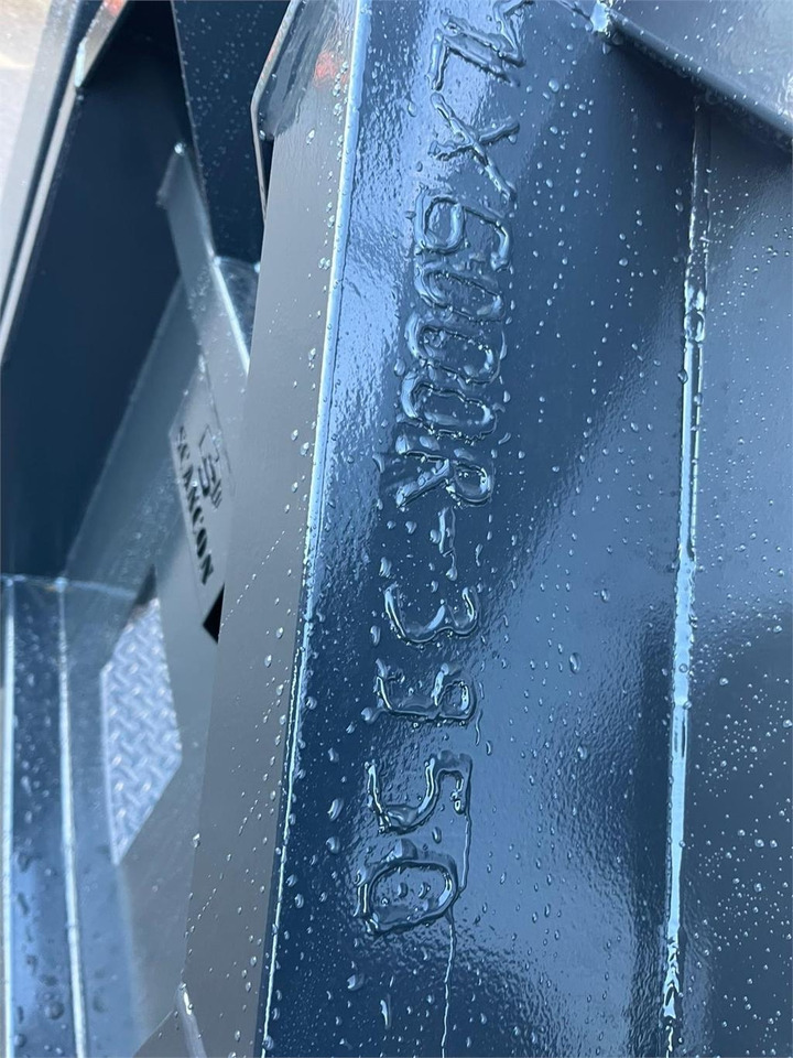 Platós felépítmény Scancon MLX6000R - special lav kantramme: 16 kép. Platós felépítmény Scancon MLX6000R - special lav kantramme: 16 kép.