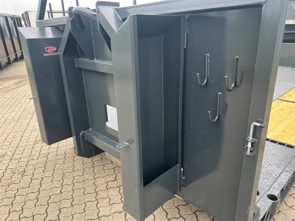 Scancon MLX6200R - Luxus udgave - Platós felépítmény: 4 kép. Scancon MLX6200R - Luxus udgave - Platós felépítmény: 4 kép.