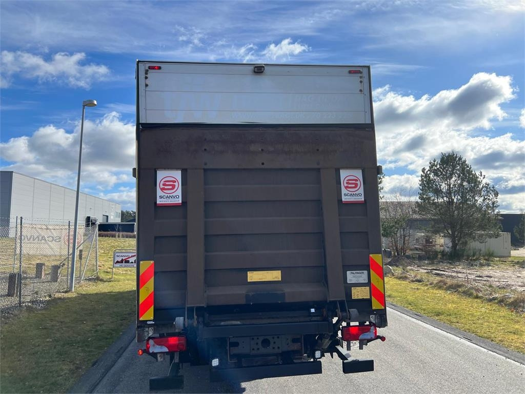 Scania P280 LB 6x2*4 MLB - 24 pallets - Ponyvás teherautó: 3 kép. Scania P280 LB 6x2*4 MLB - 24 pallets - Ponyvás teherautó: 3 kép.