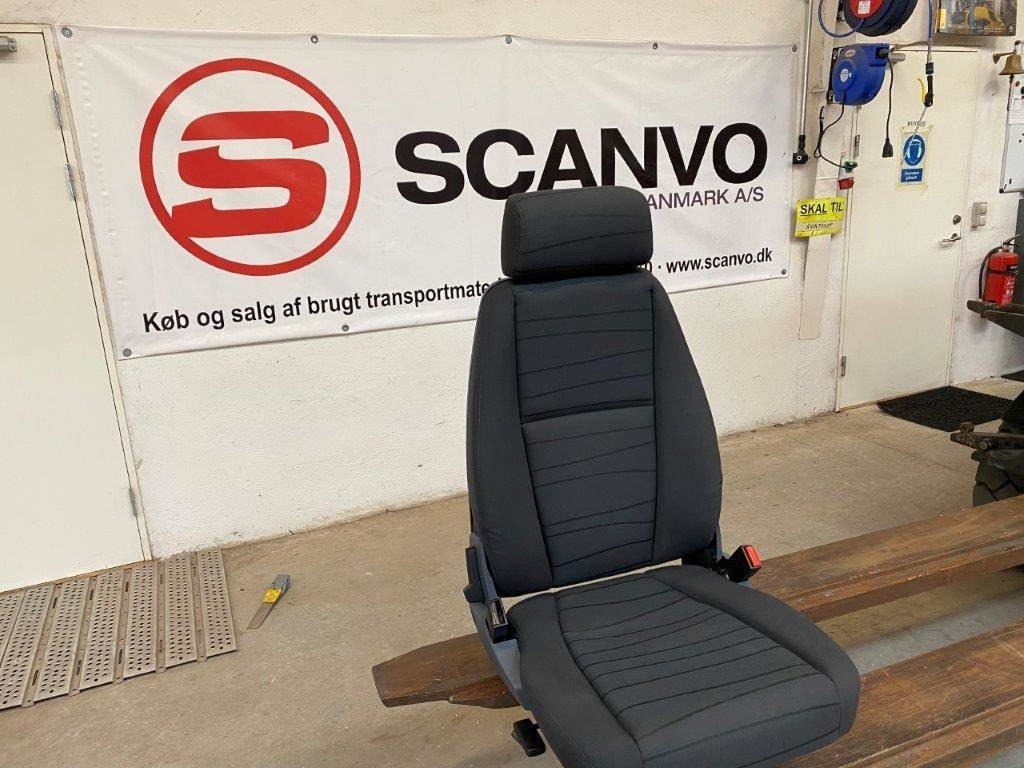 Scania Passagersæde u-luft - Fülke - Teherautó: 1 kép. Scania Passagersæde u-luft - Fülke - Teherautó: 1 kép.