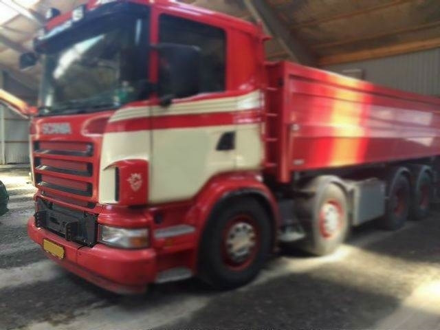 Scania Sneplovbeslag frontplade til Scania - Lökhárító - Teherautó: 1 kép. Scania Sneplovbeslag frontplade til Scania - Lökhárító - Teherautó: 1 kép.
