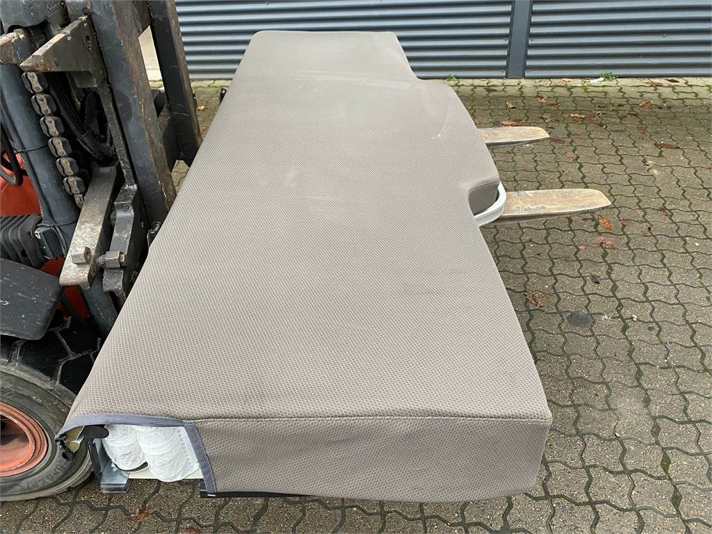 Scania Underkøje (L 2000 x B 630mm) - Fülke - Teherautó: 2 kép. Scania Underkøje (L 2000 x B 630mm) - Fülke - Teherautó: 2 kép.