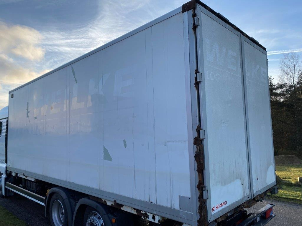 Schmitz WKO 7450 mm veksellad - Doboz felépitmény: 4 kép. Schmitz WKO 7450 mm veksellad - Doboz felépitmény: 4 kép.