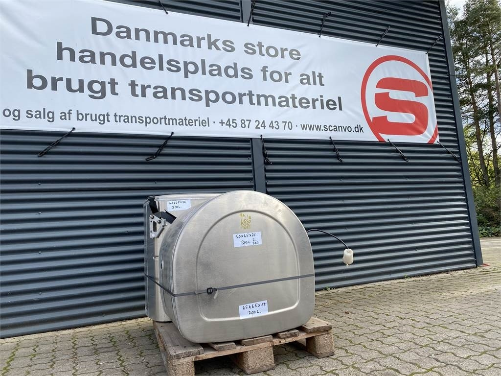 Volvo 200 ltr Dieseltank - Üzemanyag tartály: 1 kép. Volvo 200 ltr Dieseltank - Üzemanyag tartály: 1 kép.