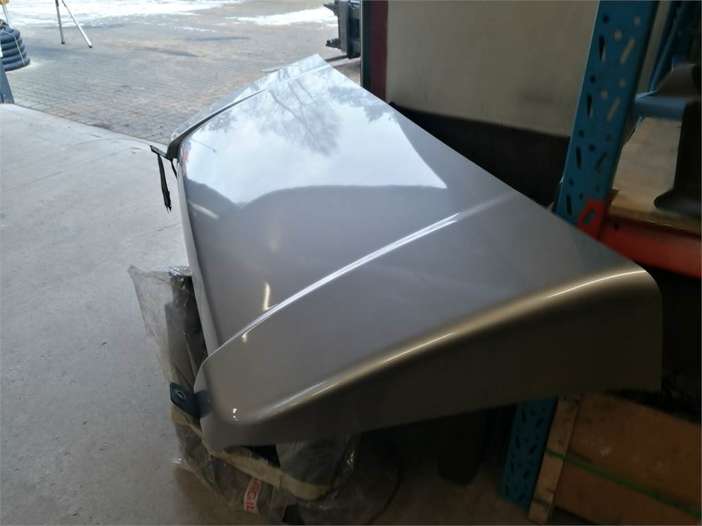 Volvo FH4 Globetrotter tagspoiler - Légterelő - Teherautó: 2 kép. Volvo FH4 Globetrotter tagspoiler - Légterelő - Teherautó: 2 kép.